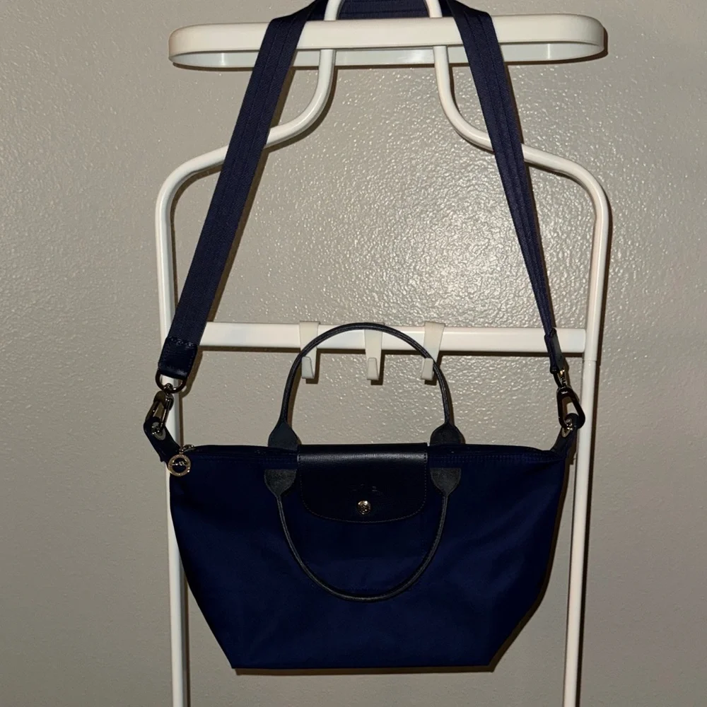 Longchamp Elegant Navy Blue Women's Bag - Picture 6 of 16